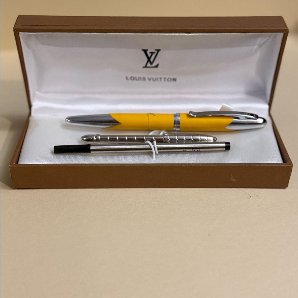 Extremely Rare Louis Vuitton Mont Blanc Collaboration Pen Set
